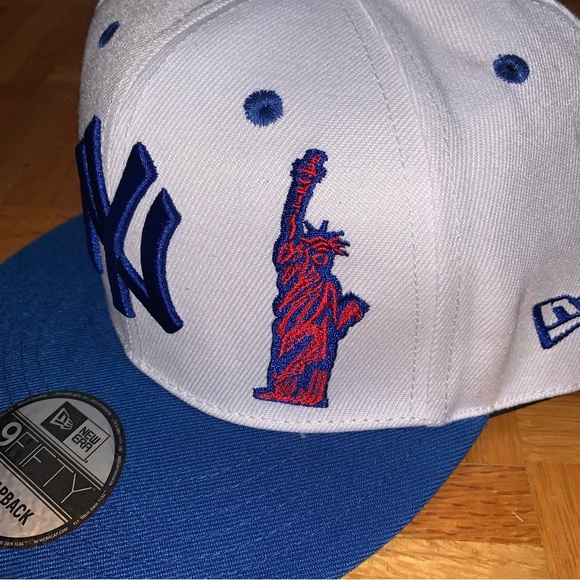 New York Yankees 100th Anniversary Snapback - Picture 3 of 3